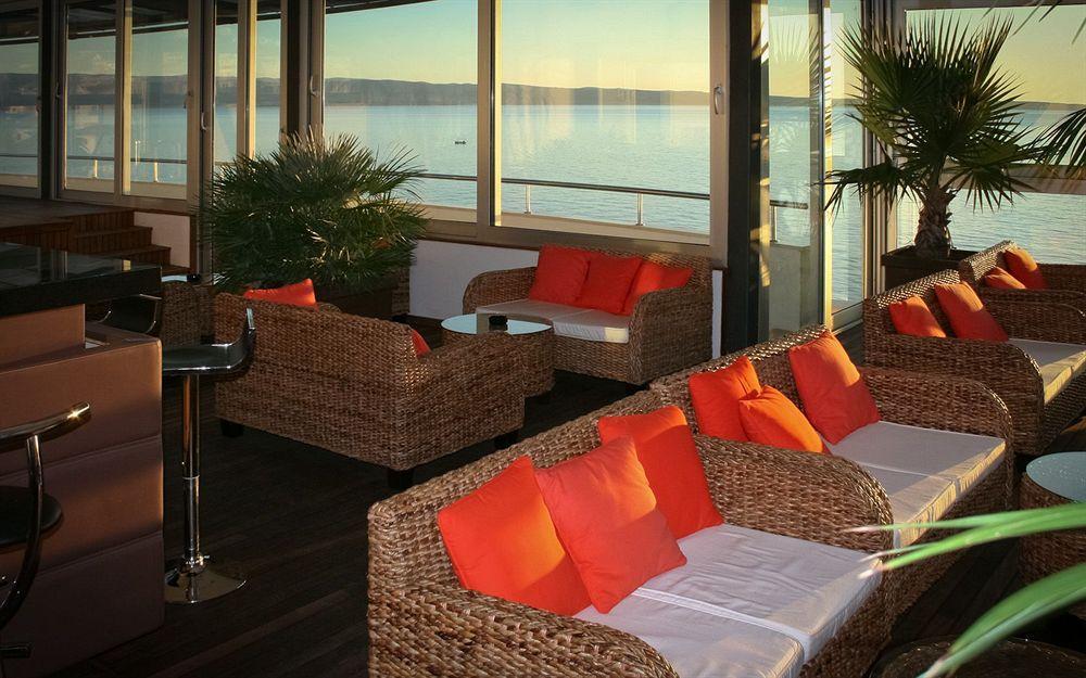 Beach Hotel Split Podstrana Bagian luar foto