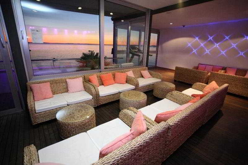 Beach Hotel Split Podstrana Bagian luar foto