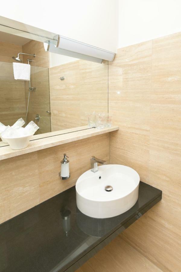 Beach Hotel Split Podstrana Bagian luar foto